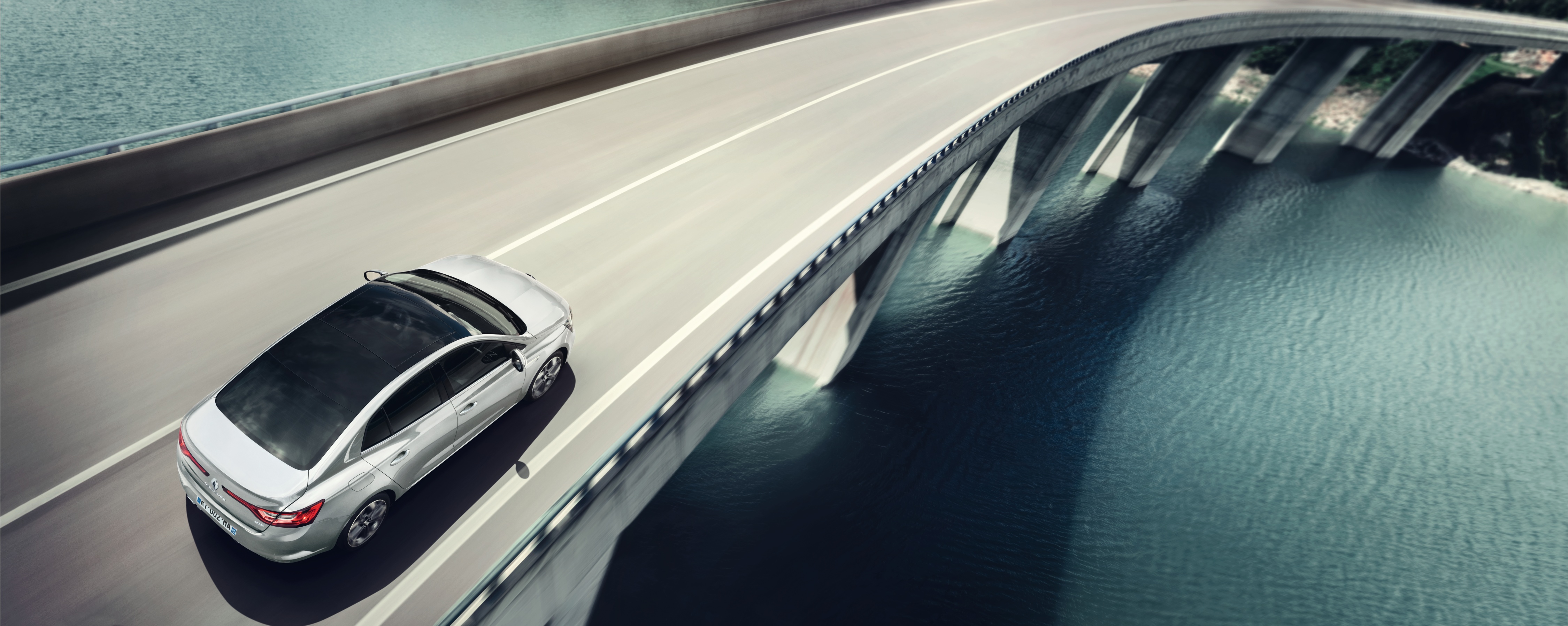 De nieuwe Renault Mgane laat zich nu ook zien als Grand Coup. Het is de chique benaming voor een sedan.