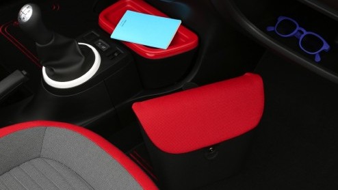 Nieuwe Renault Twingo 2014 autotest, we hebben een rij-impressie van de nieuwe Renault Twingo, gereden in Nantes, Frankrijk tijdens de introductie.