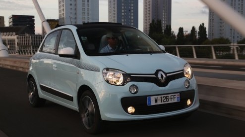 Nieuwe Renault Twingo 2014 autotest, we hebben een rij-impressie van de nieuwe Renault Twingo, gereden in Nantes, Frankrijk tijdens de introductie.