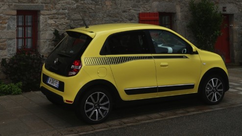 Nieuwe Renault Twingo 2014 autotest, we hebben een rij-impressie van de nieuwe Renault Twingo, gereden in Nantes, Frankrijk tijdens de introductie.