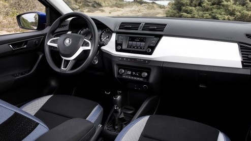 Autotest nieuwe Skoda Fabia 1.2 TSI met 90 pk en 110 pk. Gereden met de nieuwe generatie Fabia in de omgeving van Lissabon.