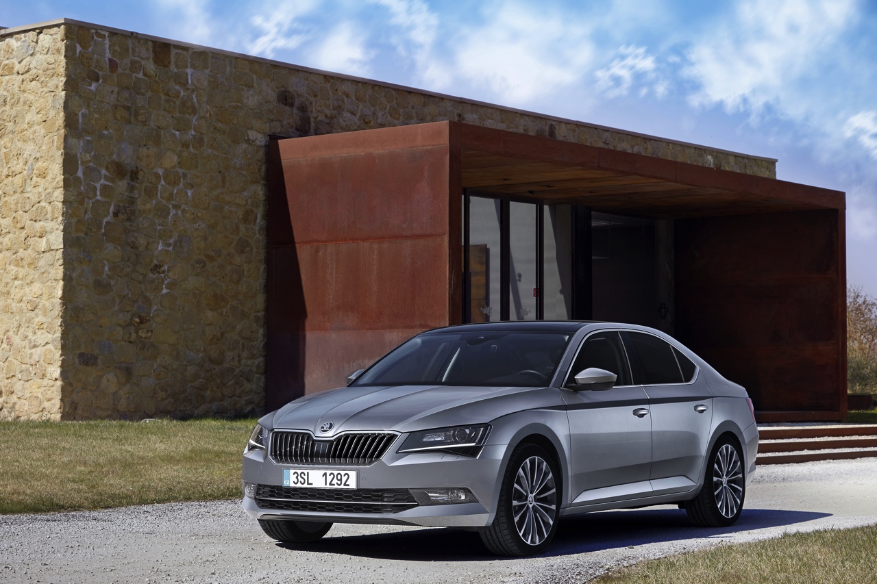 Nieuwe Skoda Superb getest: eerste indruk tijdens de persintroductie in Florence.