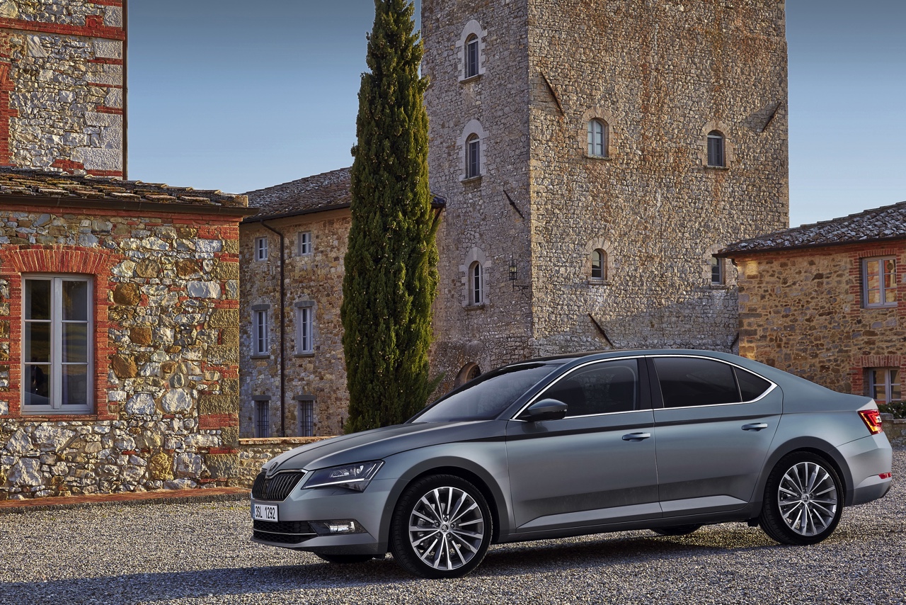 Nieuwe Skoda Superb getest: eerste indruk tijdens de persintroductie in Florence.