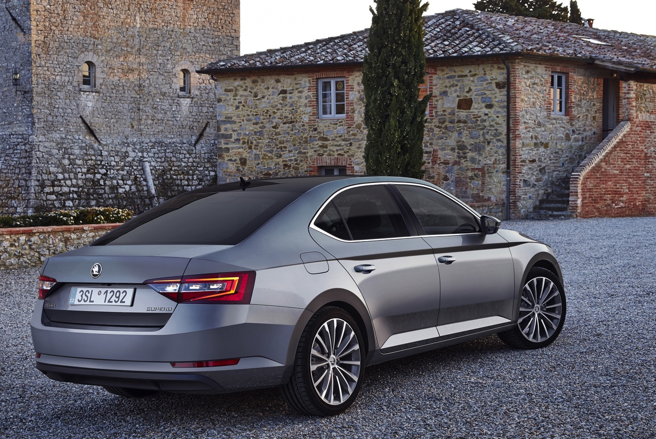 Nieuwe Skoda Superb getest: eerste indruk tijdens de persintroductie in Florence.