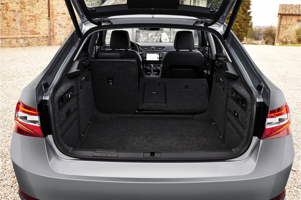 Nieuwe Skoda Superb getest: eerste indruk tijdens de persintroductie in Florence.