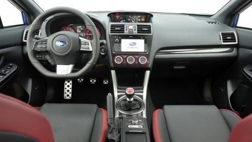 Test nieuwe Subaru WRX STI. We hebben gereden met de Subaru WRX STI Sport Executive met 2,5 liter turbo boxermotor, goed voor 300 pk en meer dan 400 Nm.