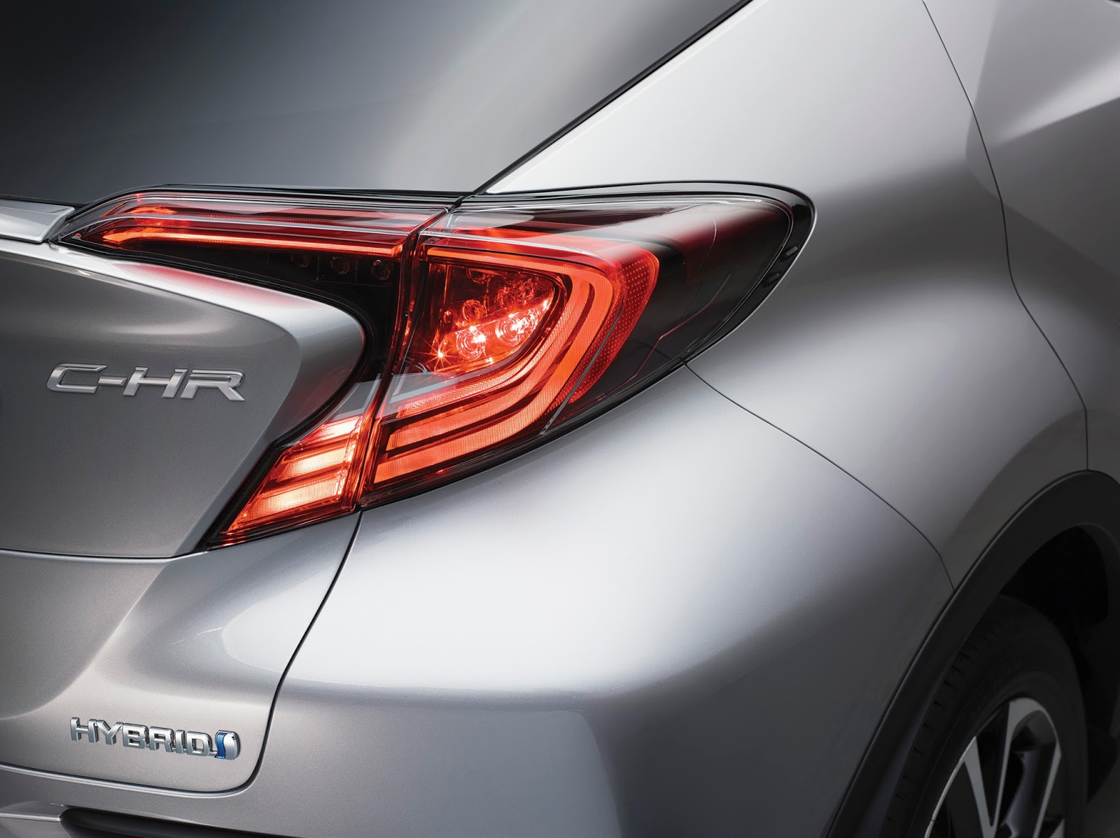 Nieuwe Toyota CH-R hybride crossover gelekt.