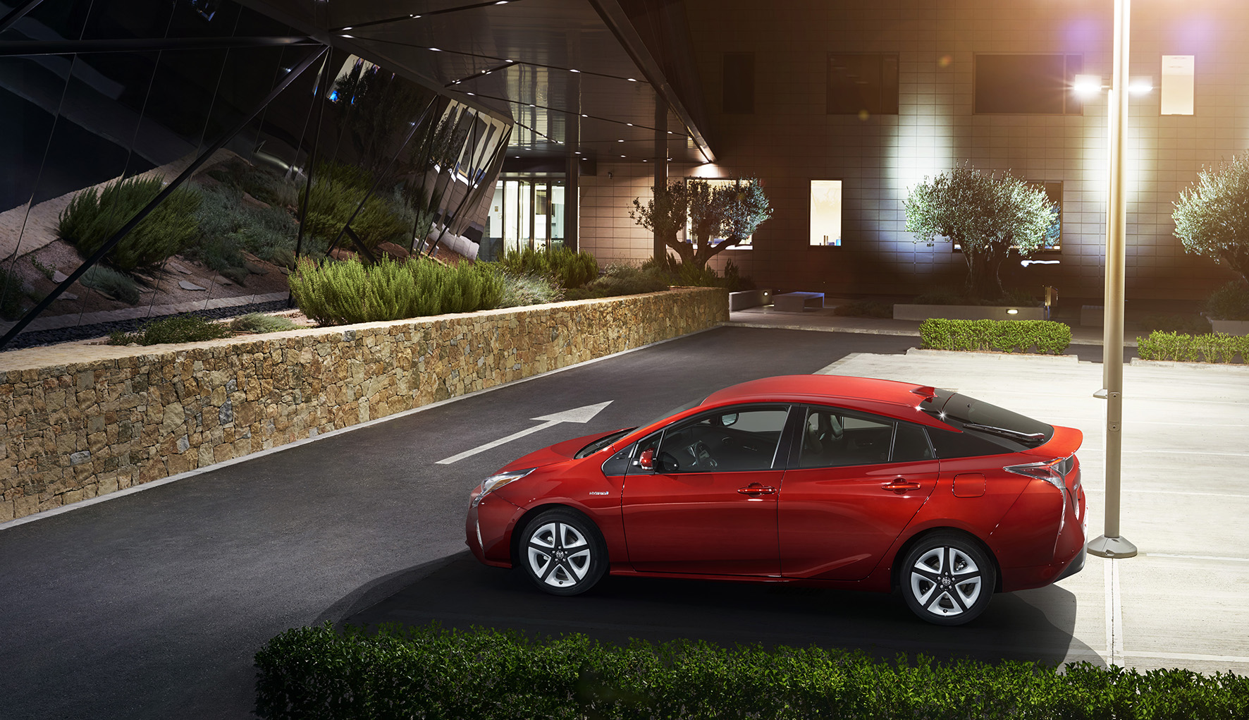 De nieuwe Toyota Prius is de zuinigste hybride ter wereld en beleeft zijn debuut op de IAA Frankfurt 2015.
