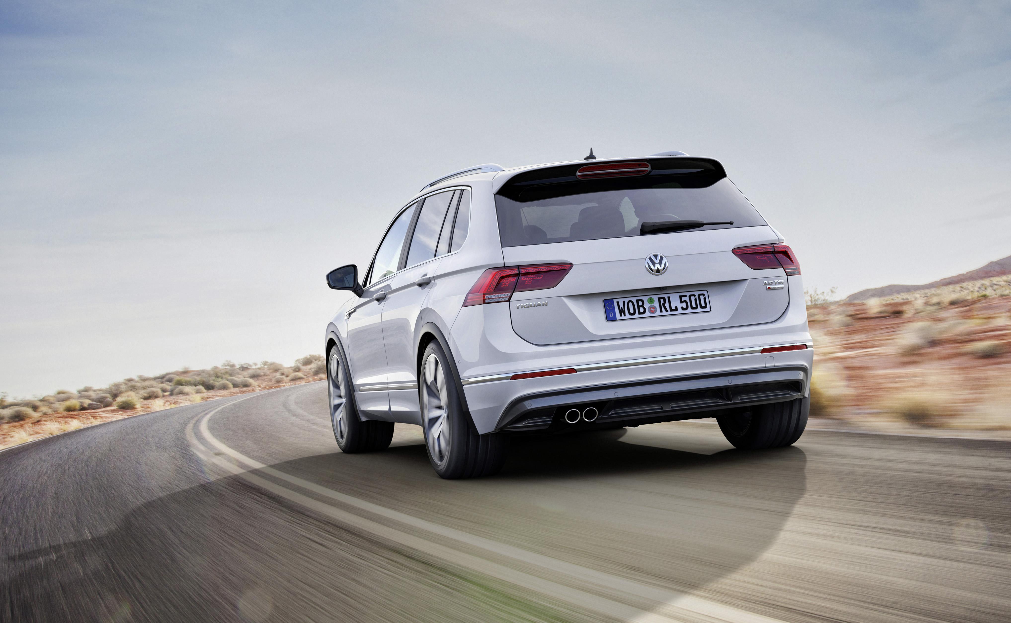 Prijzen en uitvoeringen nieuwe Volkswagen Tiguan bekend. De nieuwe SUV is vanaf mei 2016 in Nederland, ook als Connected Series.