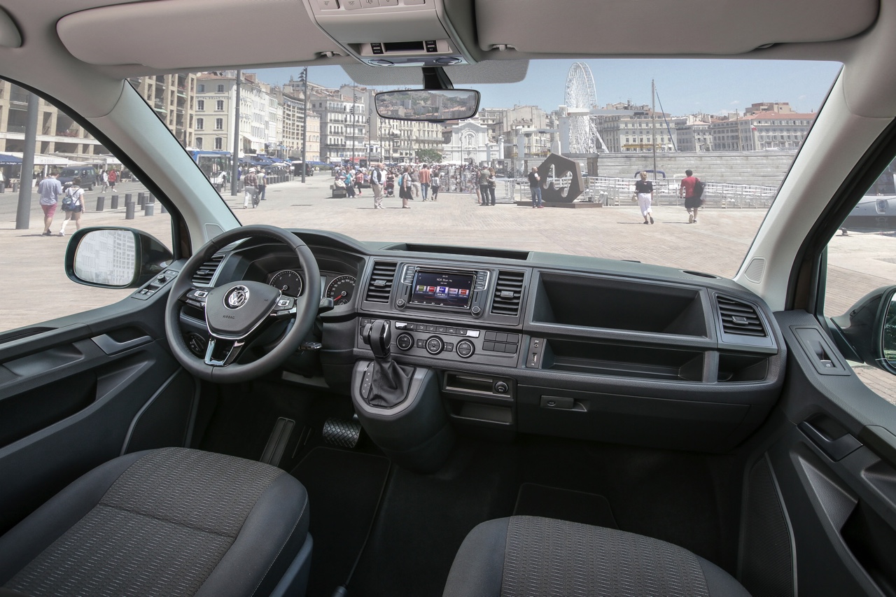 Autotest en rijimpressie van Volkswagen Transporter T6 2.0 TDI 75 kW en Multivan 2.0 TDI 140 kW.