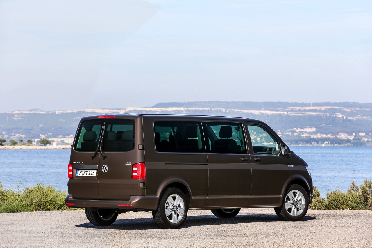 Autotest en rijimpressie van Volkswagen Transporter T6 2.0 TDI 75 kW en Multivan 2.0 TDI 140 kW.