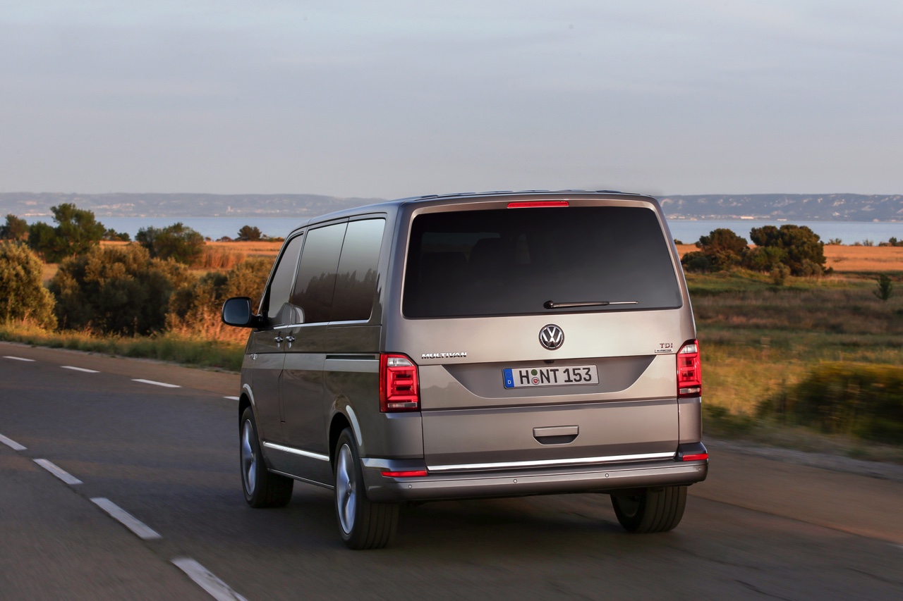 Autotest en rijimpressie van Volkswagen Transporter T6 2.0 TDI 75 kW en Multivan 2.0 TDI 140 kW.