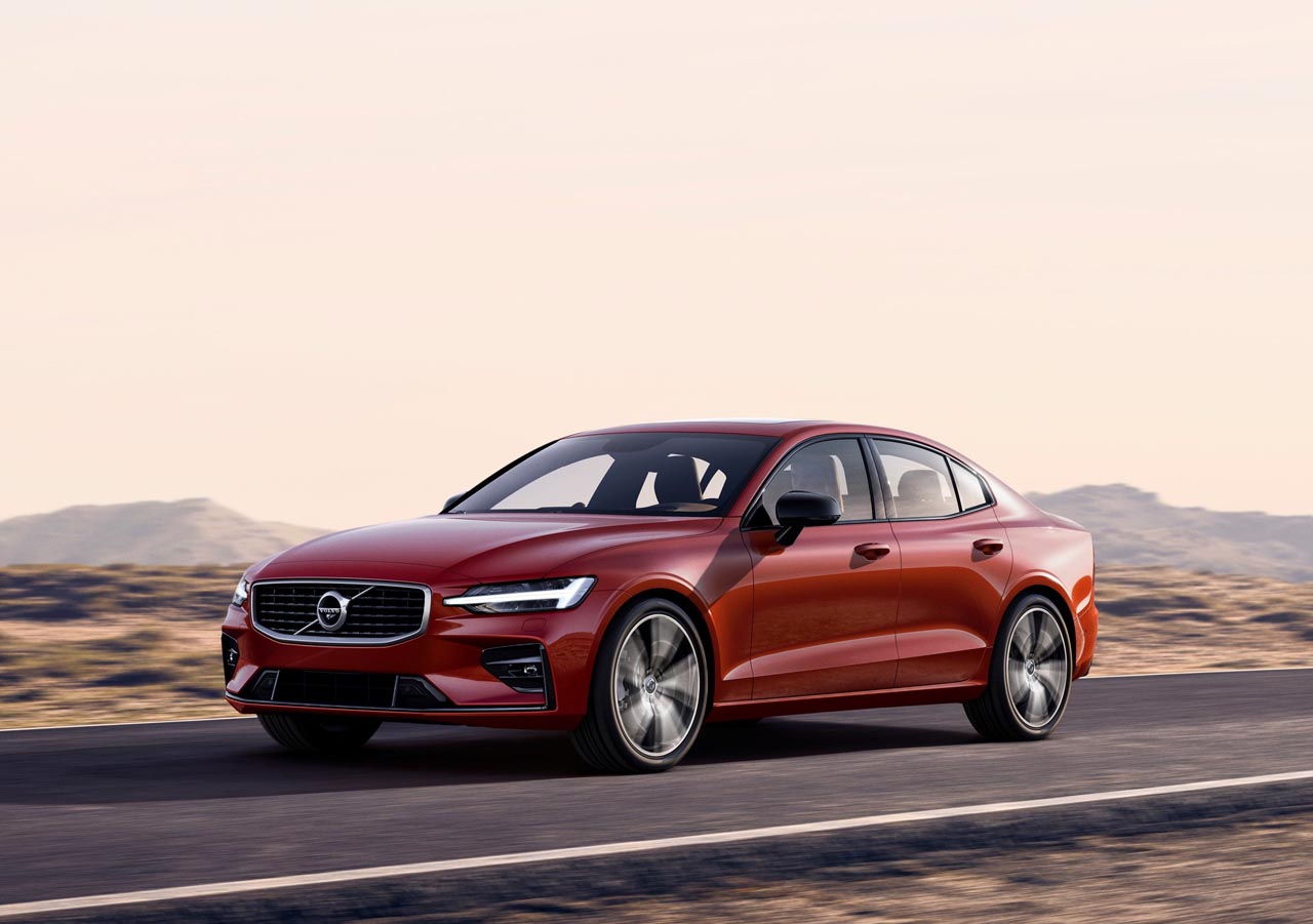 Volvo onthulde de nieuwe S60 sportsedan samen met de productiestart in de Amerikaanse fabriek.