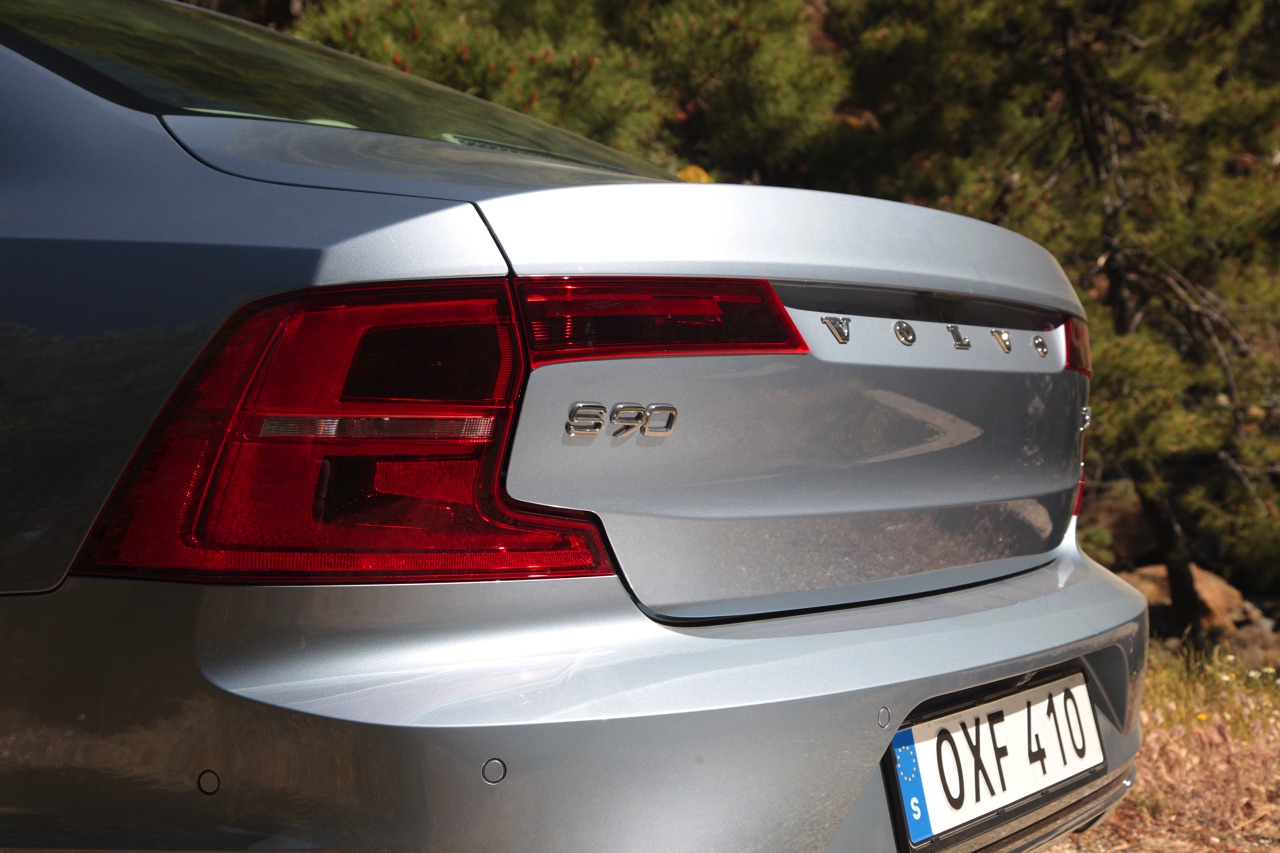Autotest Volvo S90 T6 en V90 D5 AWD PowerPulse, de nieuwe topmodellen van Volvo waarmee de Zweden het premium en luxe segment betreedt. Klaar voor de Duitsers?