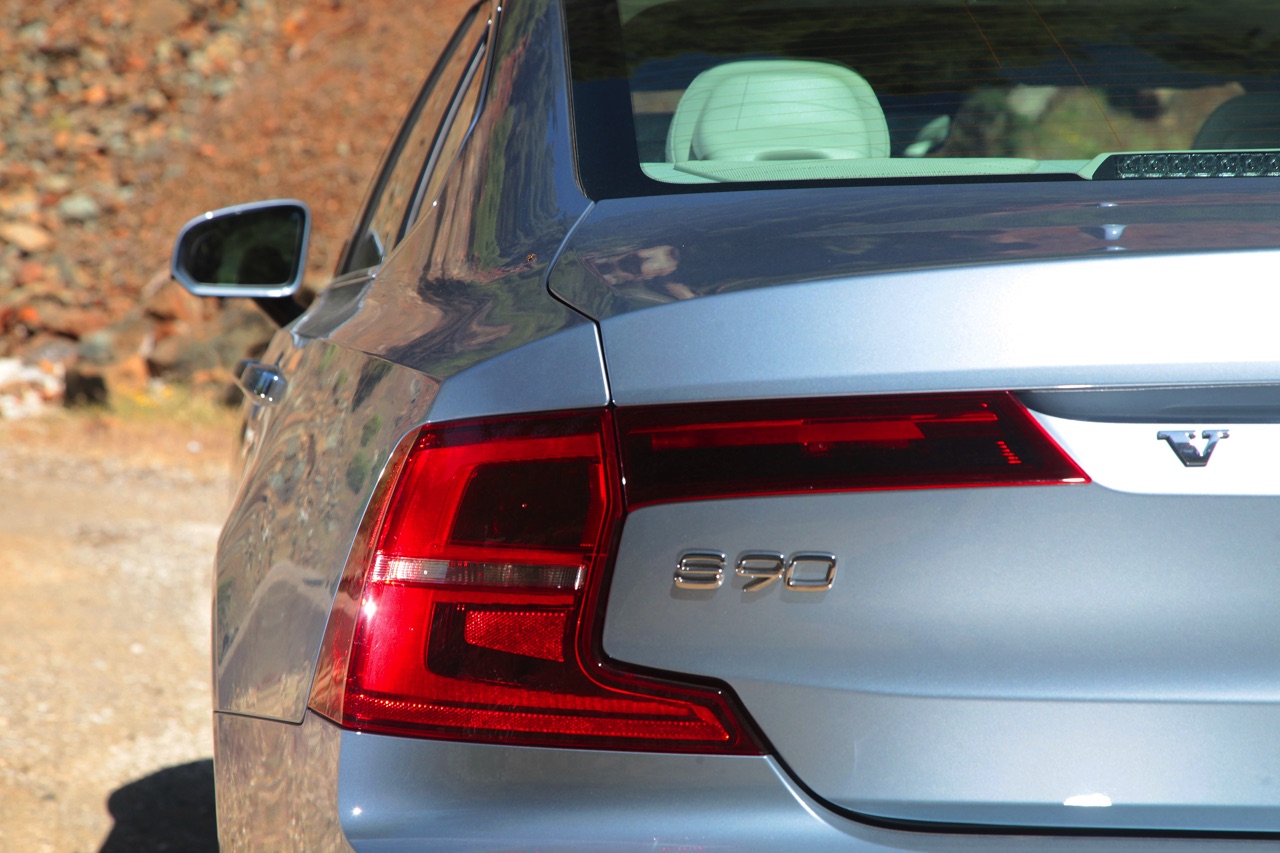 Autotest Volvo S90 T6 en V90 D5 AWD PowerPulse, de nieuwe topmodellen van Volvo waarmee de Zweden het premium en luxe segment betreedt. Klaar voor de Duitsers?