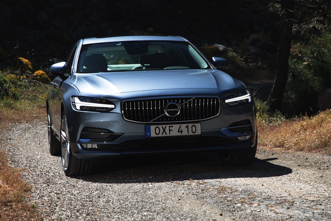 Autotest Volvo S90 T6 en V90 D5 AWD PowerPulse, de nieuwe topmodellen van Volvo waarmee de Zweden het premium en luxe segment betreedt. Klaar voor de Duitsers?