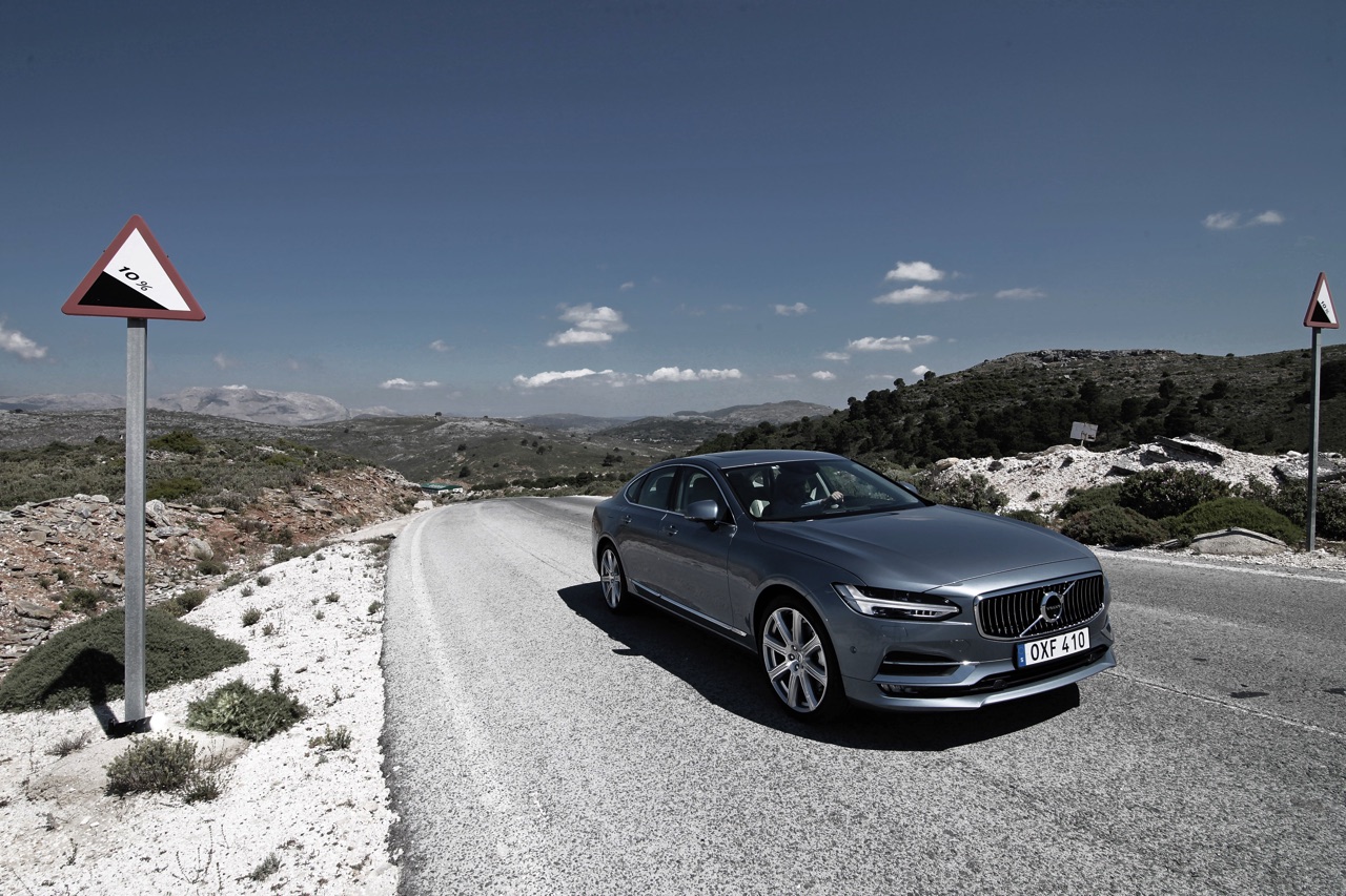Autotest Volvo S90 T6 en V90 D5 AWD PowerPulse, de nieuwe topmodellen van Volvo waarmee de Zweden het premium en luxe segment betreedt. Klaar voor de Duitsers?