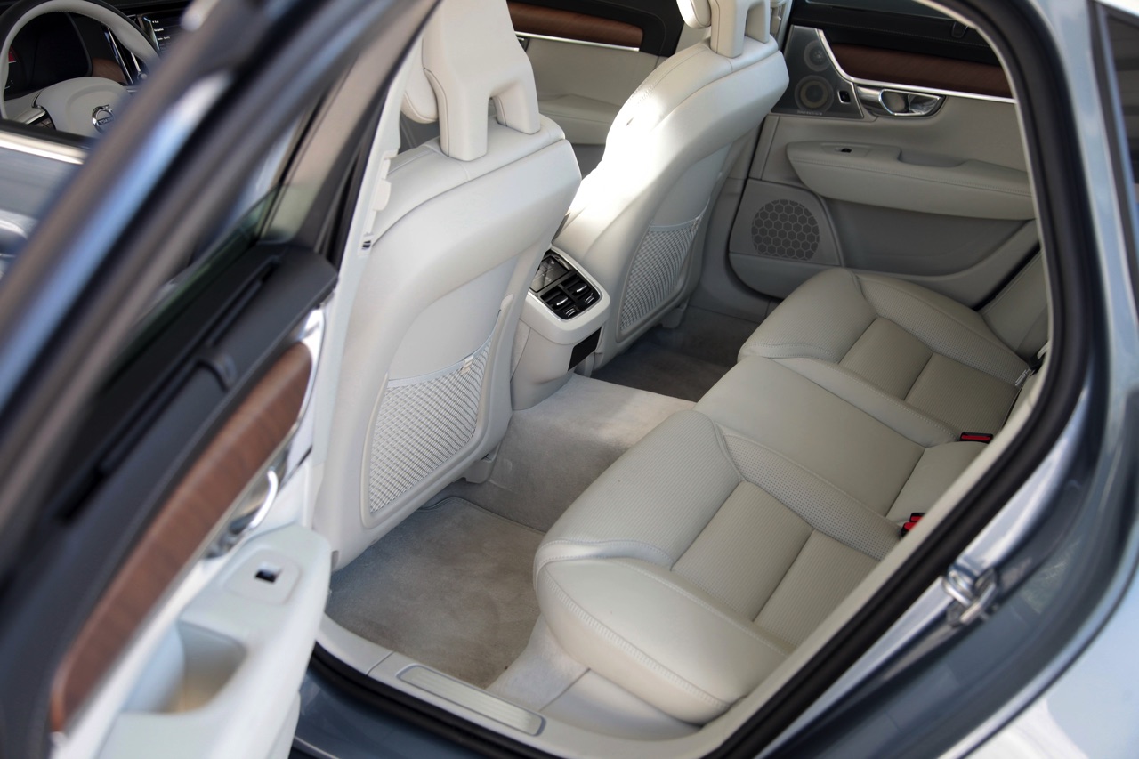 Autotest Volvo S90 T6 en V90 D5 AWD PowerPulse, de nieuwe topmodellen van Volvo waarmee de Zweden het premium en luxe segment betreedt. Klaar voor de Duitsers?