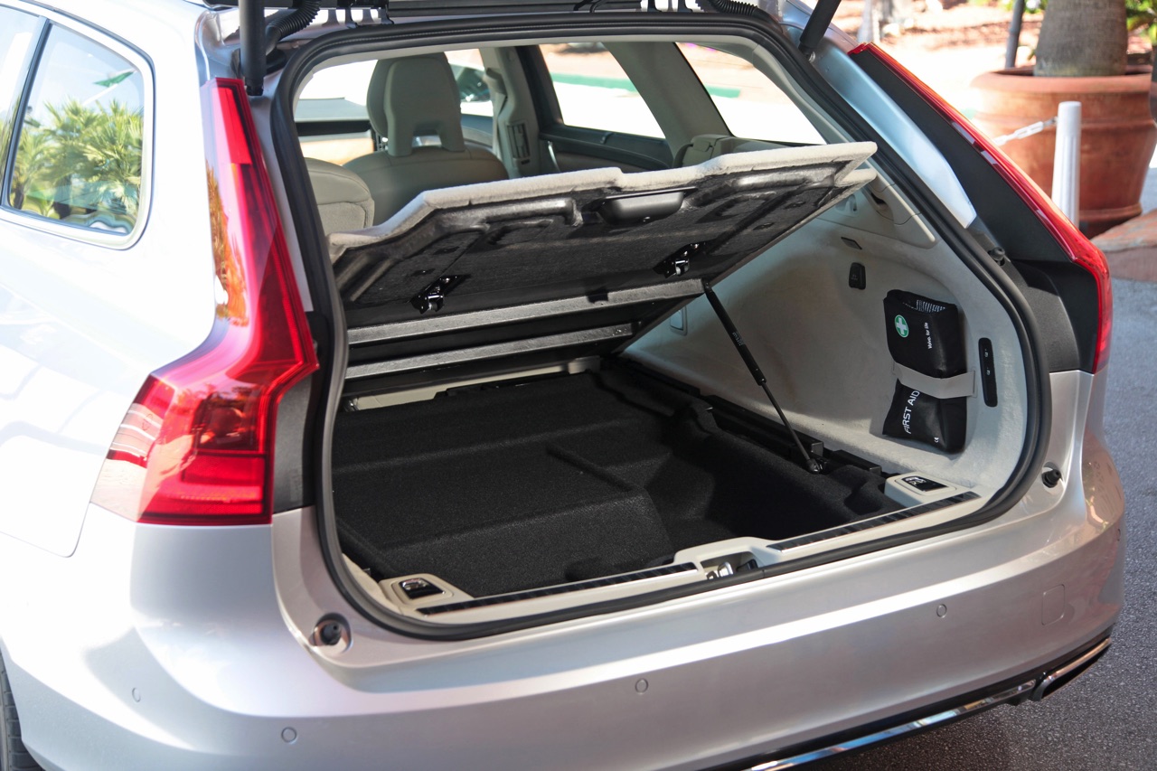 Autotest Volvo S90 T6 en V90 D5 AWD PowerPulse, de nieuwe topmodellen van Volvo waarmee de Zweden het premium en luxe segment betreedt. Klaar voor de Duitsers?