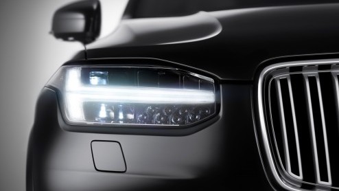 Volvo weet de gemoederen wel bezig te houden als het gaat om de nieuwe XC90. De Zweden geven beetje bij beetje meer informatie vrij over de nieuwe SUV, waarvan het debuut in augustus staat gepland.