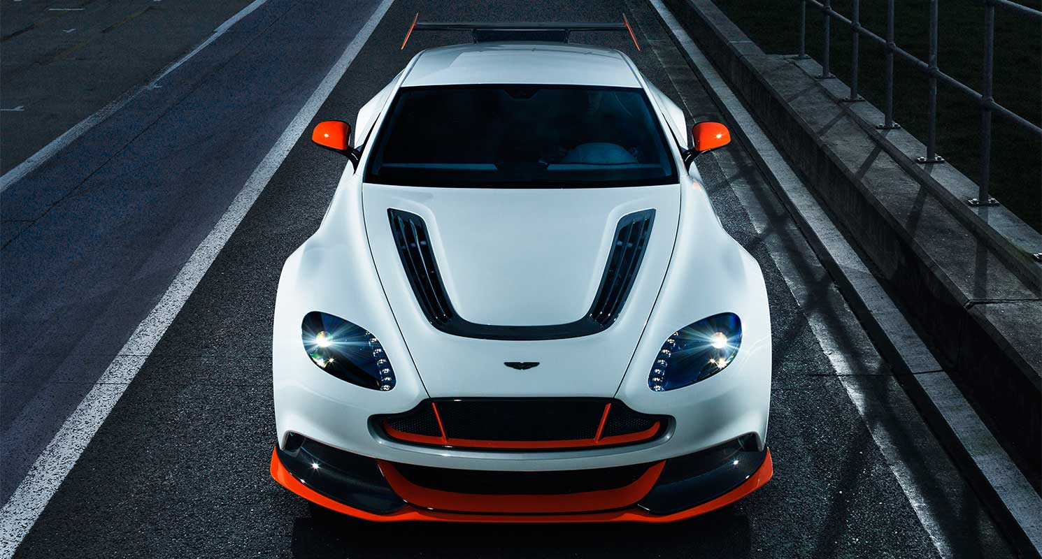 Aston Martin heeft de naam van de Aston Martin Vantage GT3, die het merk onthulde op de Autosalon van Genve, gewijzigd. Hij gaat voortaan door het leven als de Vantage GT12.
