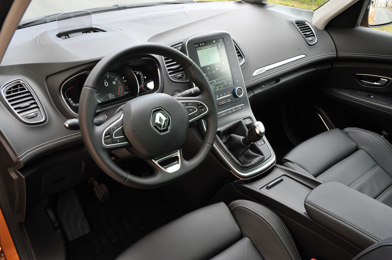 Nieuwe benzinemotoren voor Renault Scnic