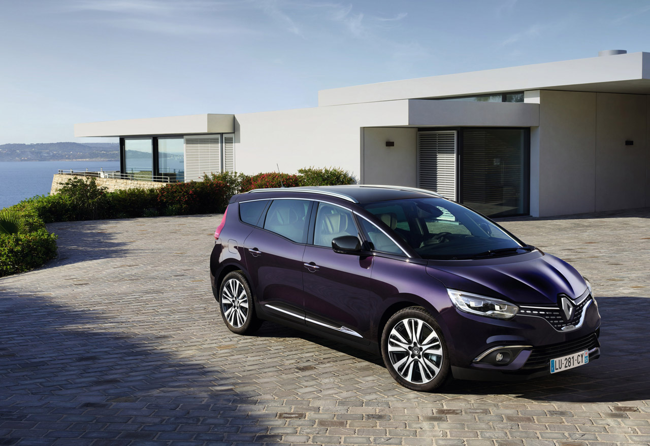 Vanaf februari is de Renault Scnic verkrijgbaar met de nieuwe 1,3 liter benzinemotor. De prijzen zijn inmiddels bekend.
