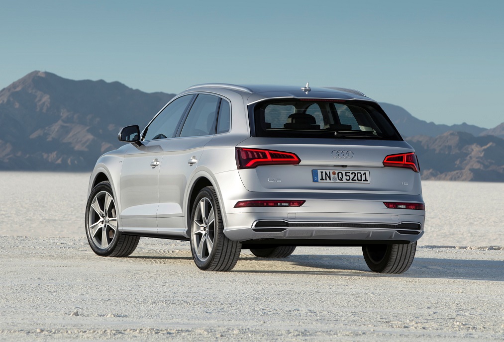 Audi levert de Q5 vanaf nu met een nieuwe instapdiesel, die ook de vanafprijs van de auto flink naar beneden brengt.