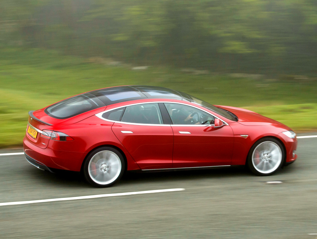 Software update voor Tesla Model S met versie 6.1