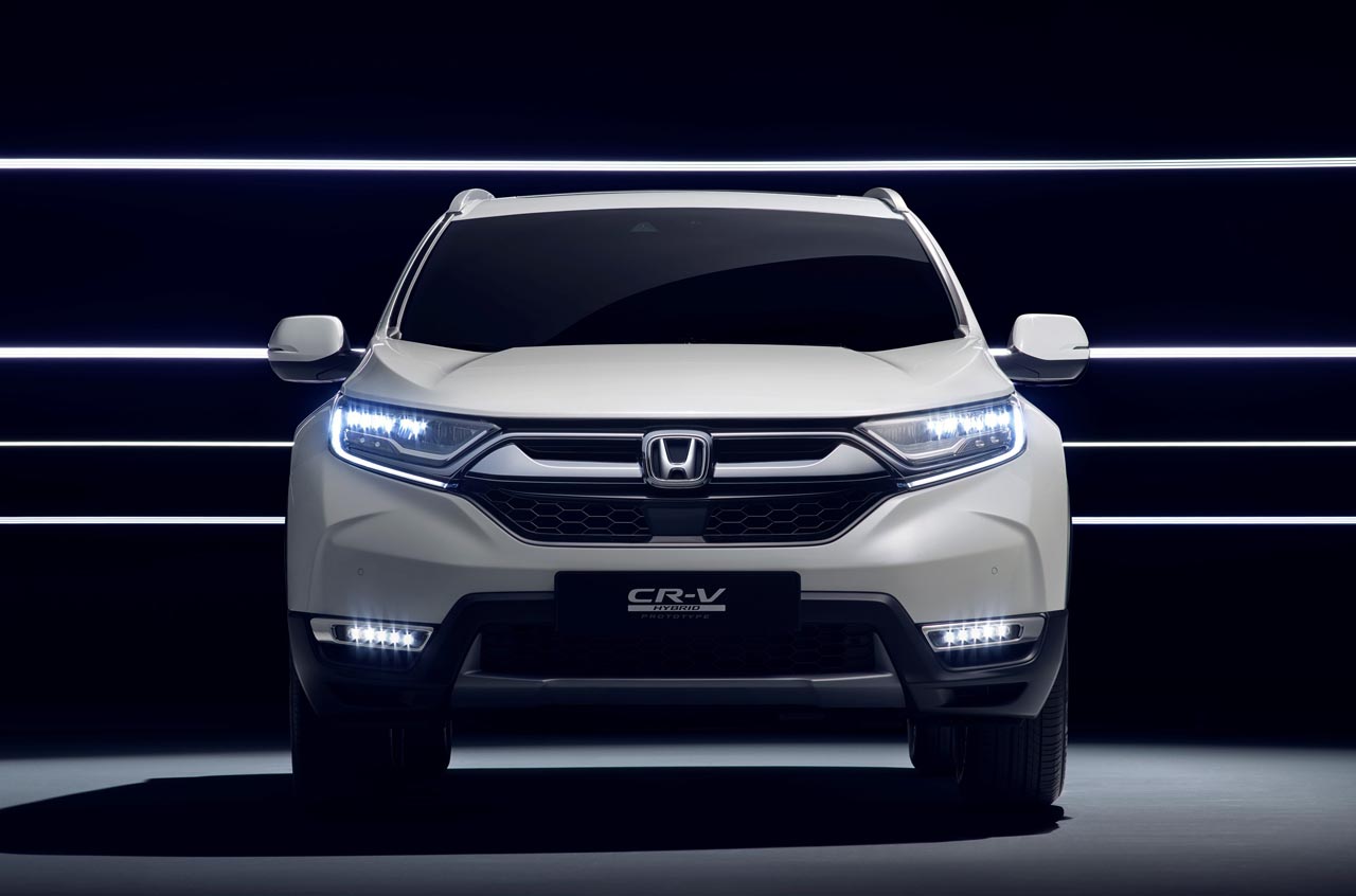 Honda toont als voorloper op de nieuwe CR-V een prototype met hybride aandrijving.