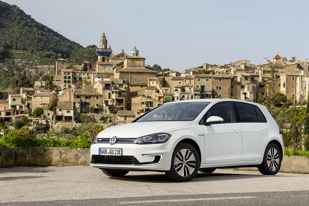 De achtste generatie van de Volkswagen Golf komt er niet in een elektrische versie.
