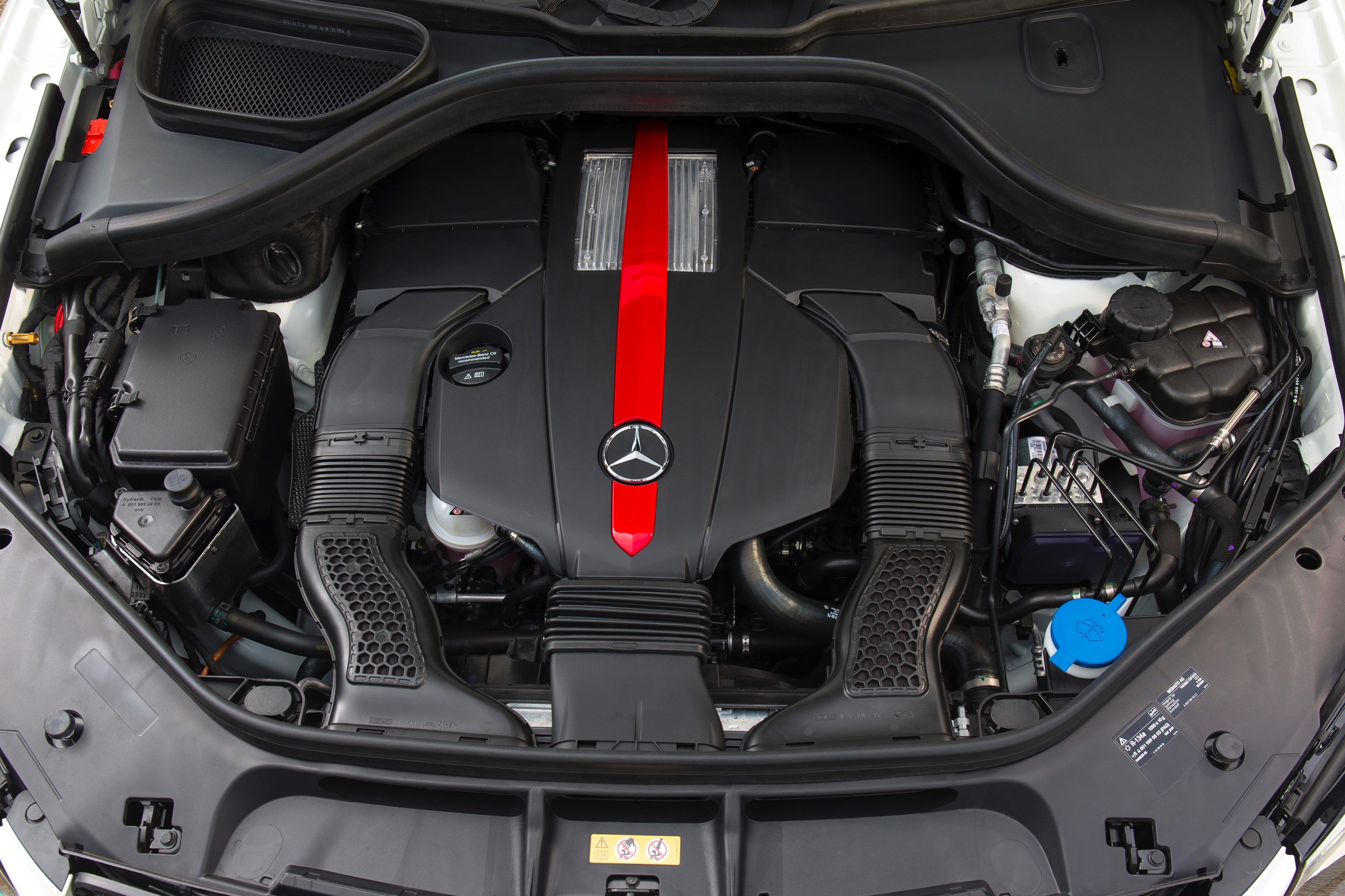 Een derde AMG-uitvoering voor de GLE. Naast de 63 met 557 pk en de 63 S met 585 pk komt er nu de GLE 450 AMG 4Matic met 367 pk.