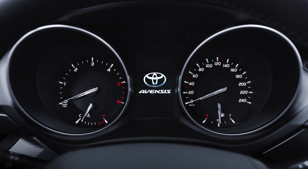 Autotest Toyota Avensis 1.6 D-4D Touring Sports met het faceliftmodel van de Avensis en de zuinige BMW-diesel die in aanmerking komt voor 20% bijtelling.