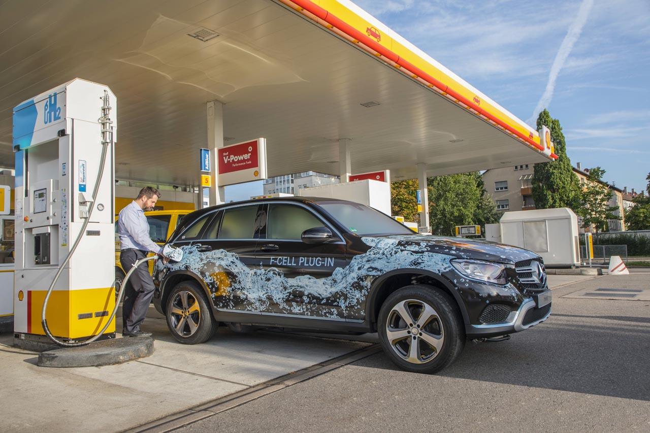 Mercedes helpt mee aan het opzetten van een aantal waterstofstation in Duitsland.