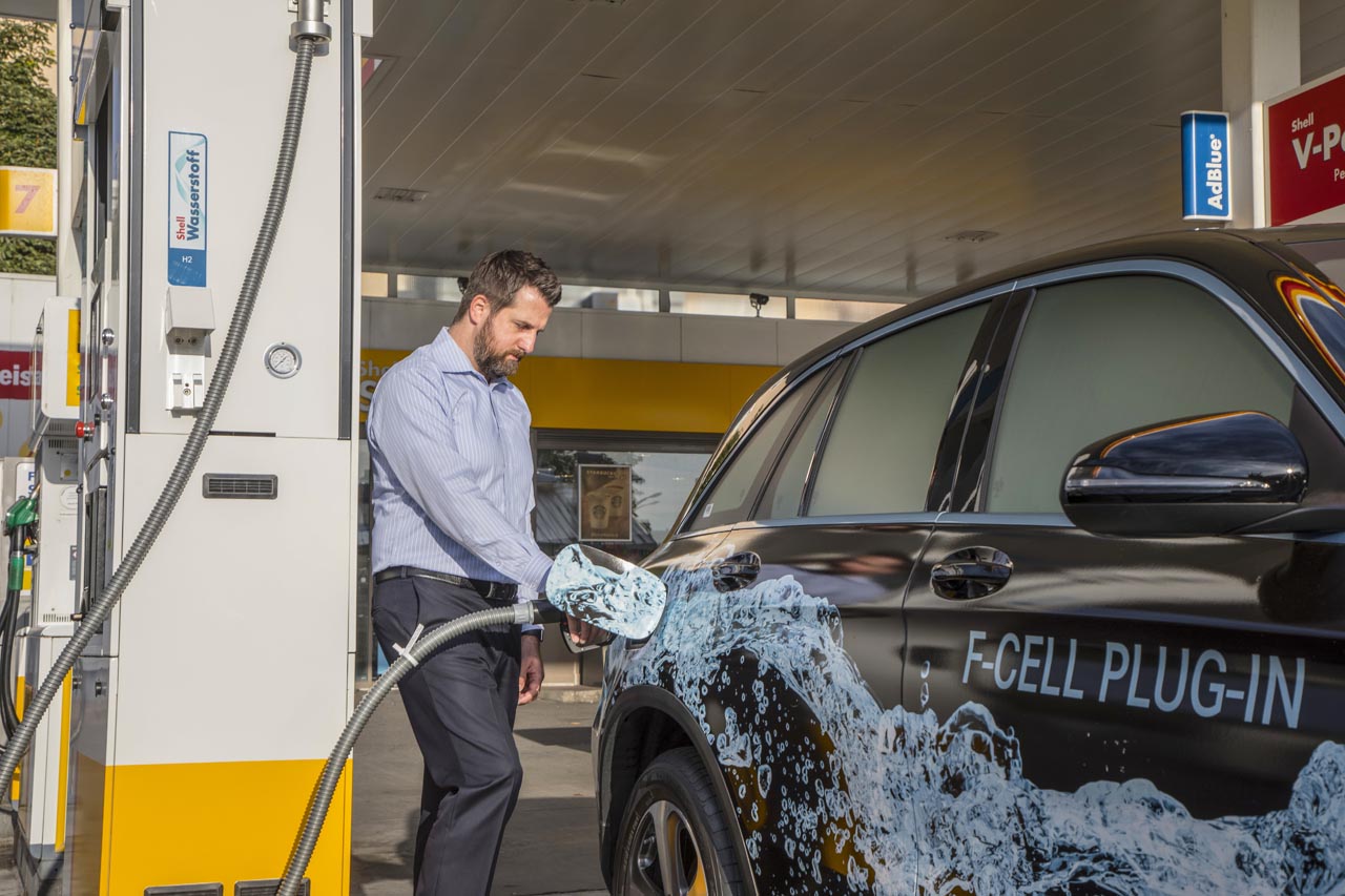 Mercedes helpt mee aan het opzetten van een aantal waterstofstation in Duitsland.