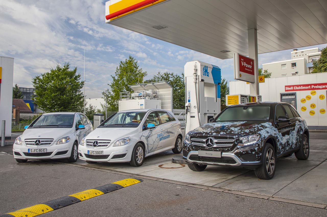 Mercedes helpt mee aan het opzetten van een aantal waterstofstation in Duitsland.