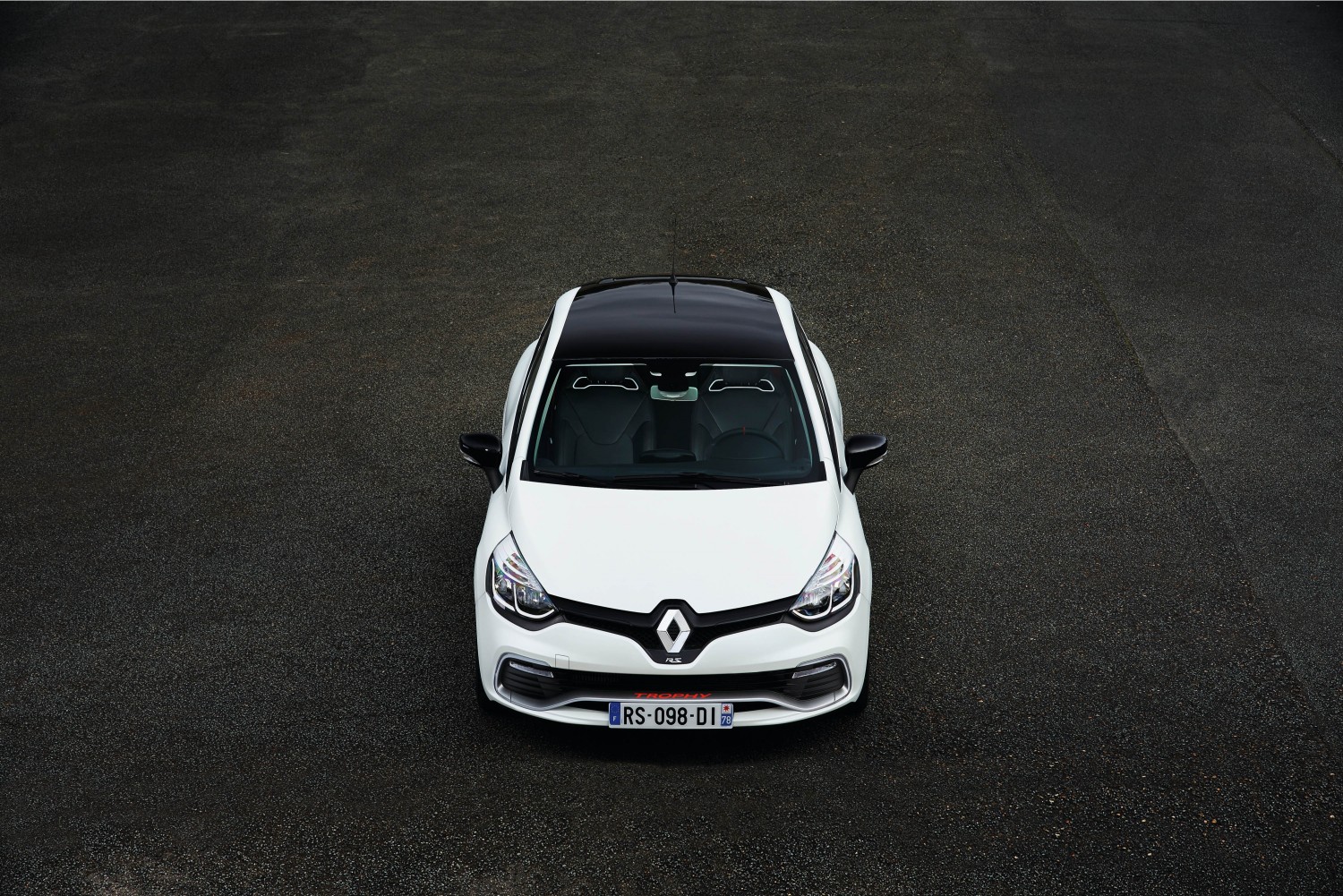 Autoverkopen 2016 liggen lager dan in 2015 maar kent in mei wel nieuwkomers zoals de Fiat 500, Opel Astra en Peugeot 208.
