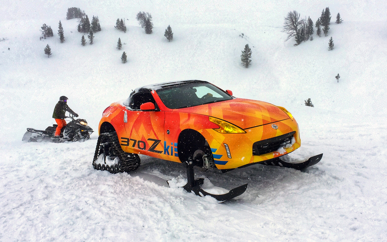 Bij Nissan maakten ze een knotsgekke sneeuwmobiel van de 370Z roadster.