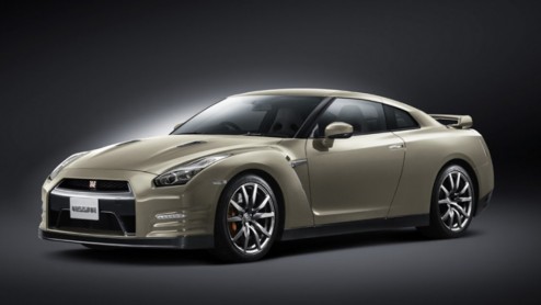 Nissan GT-R voor modeljaar 2015 aangekondigd, samen met de GT-R Track Edition by NIsmo en de 45th Anniversary Limited Edition voor Japan.