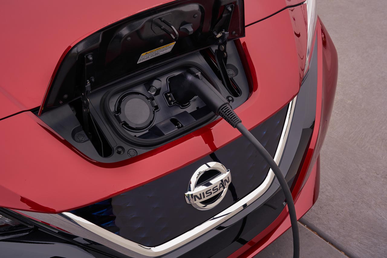 Nissan lanceert op de IAA de tweede generatie Leaf met een grotere actieradius en compleet nieuwe carrosserievorm.