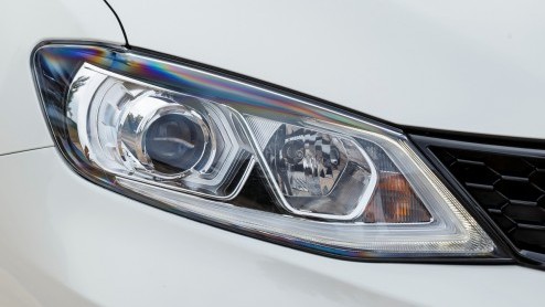 Rijtest nieuwe Nissan Pulsar: het nieuwe, absoluut ruimtewonder van Nissan. We reden de vijfdeurs hatchback in de autotest met de 1.2 DIG-T en de 1.5 dCi 110 diesel.