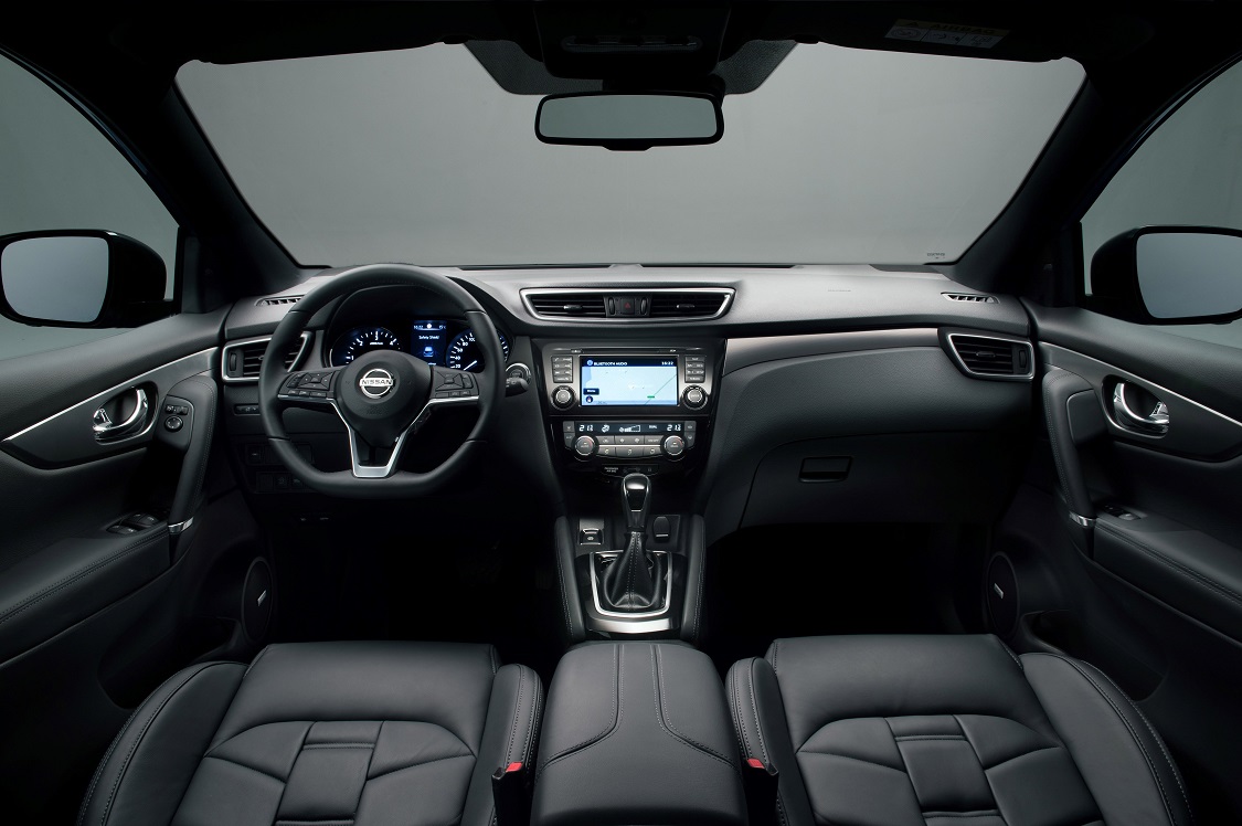 Nissan heeft de populaire Qashqai van een grondige facelift voorzien. Naast een nieuwe neus kreeg de auto een nieuwe topversie en semi-autonome rijtechnologie aan boord.
