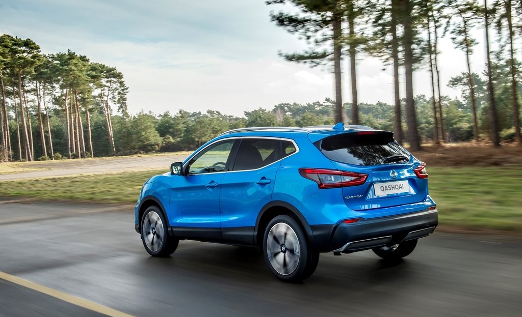 Nissan heeft de populaire Qashqai van een grondige facelift voorzien. Naast een nieuwe neus kreeg de auto een nieuwe topversie en semi-autonome rijtechnologie aan boord.