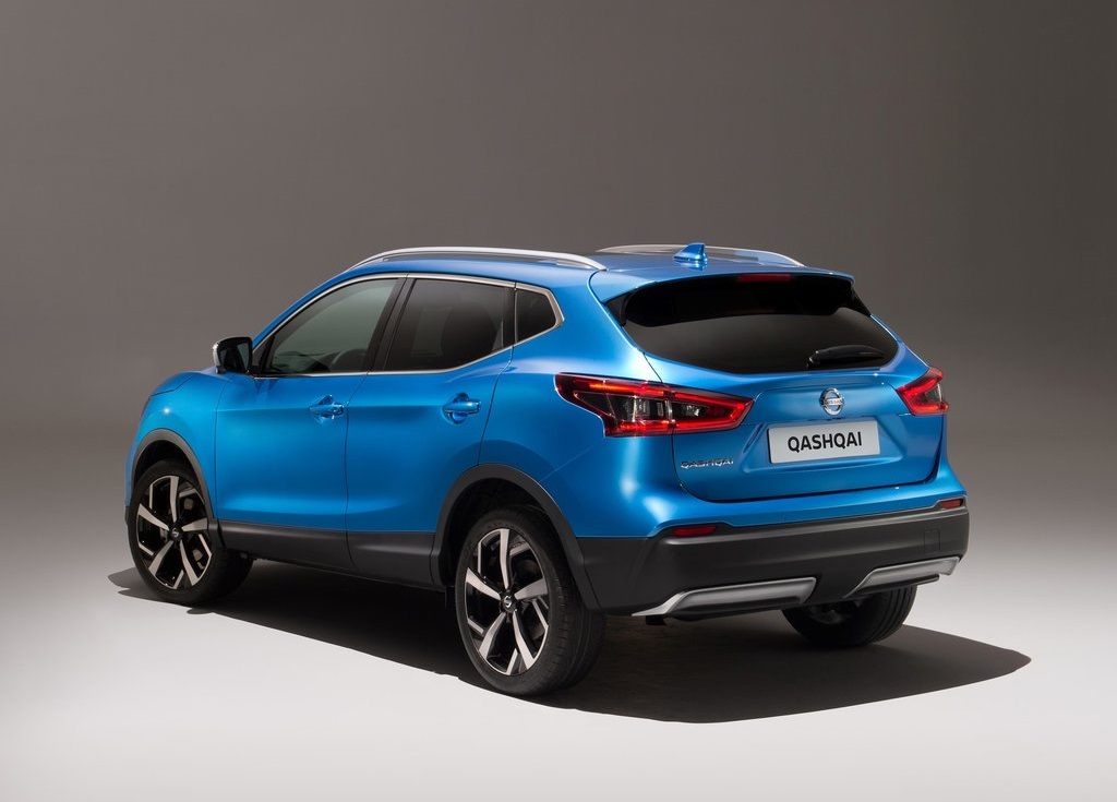 Nissan heeft de populaire Qashqai van een grondige facelift voorzien. Naast een nieuwe neus kreeg de auto een nieuwe topversie en semi-autonome rijtechnologie aan boord.
