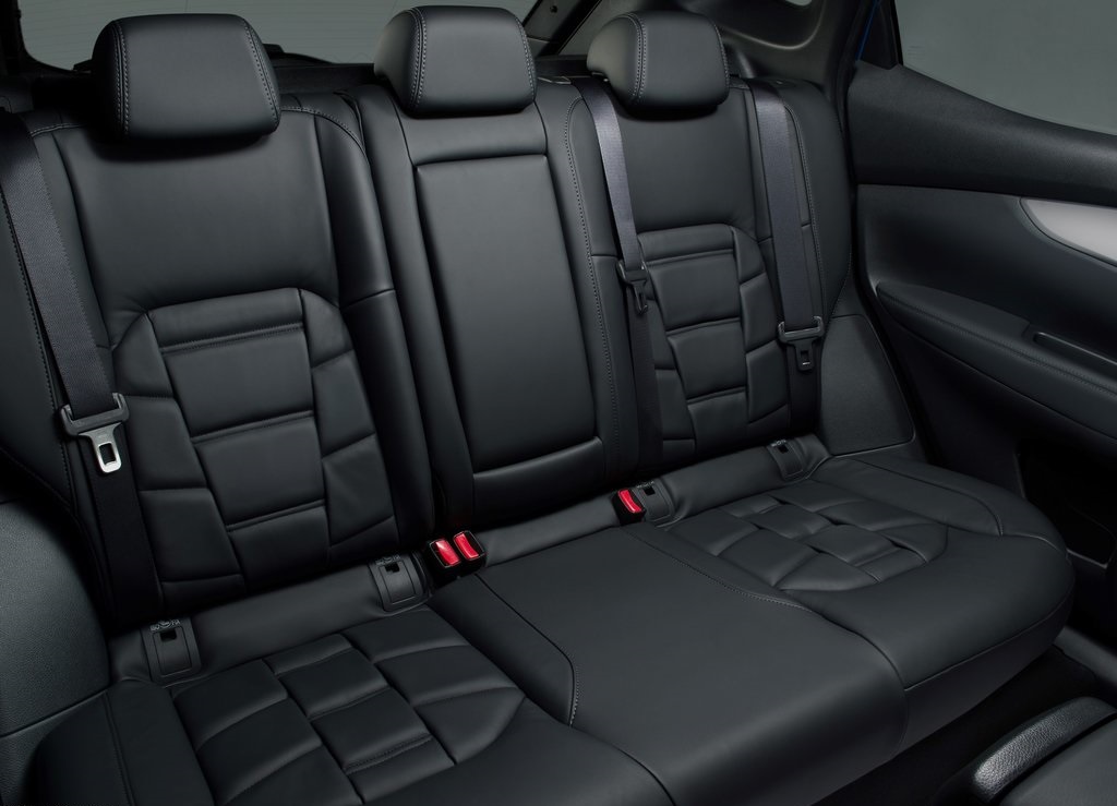 Nissan heeft de populaire Qashqai van een grondige facelift voorzien. Naast een nieuwe neus kreeg de auto een nieuwe topversie en semi-autonome rijtechnologie aan boord.