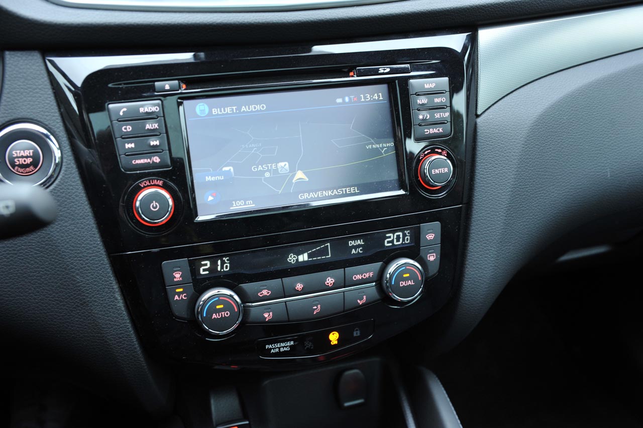 Nissan heeft de succesvolle Qashqai een facelift gegeven. De auto toont stoerder en krijgt elektronische toevoegingen met onder meer ProPilot.