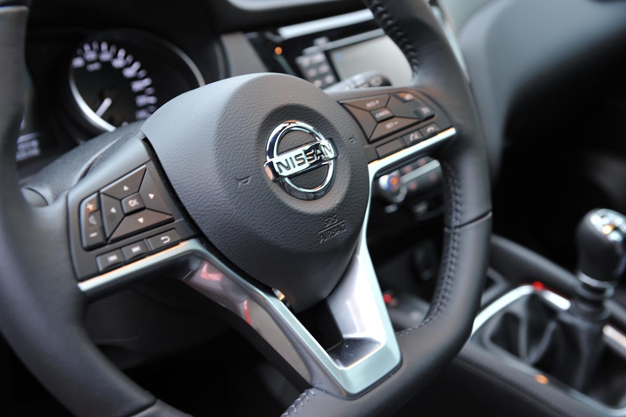 Nissan heeft de succesvolle Qashqai een facelift gegeven. De auto toont stoerder en krijgt elektronische toevoegingen met onder meer ProPilot.