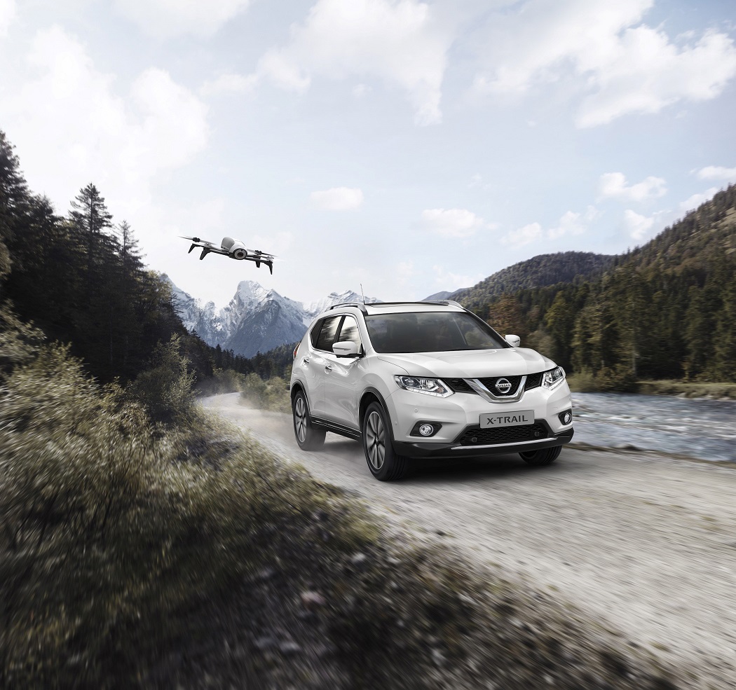 Nissan introduceert een nieuwe topuitvoering voor de X-Trail. Opvallend is dat een drone bij die uitvoering tot de standaarduitrusting behoort