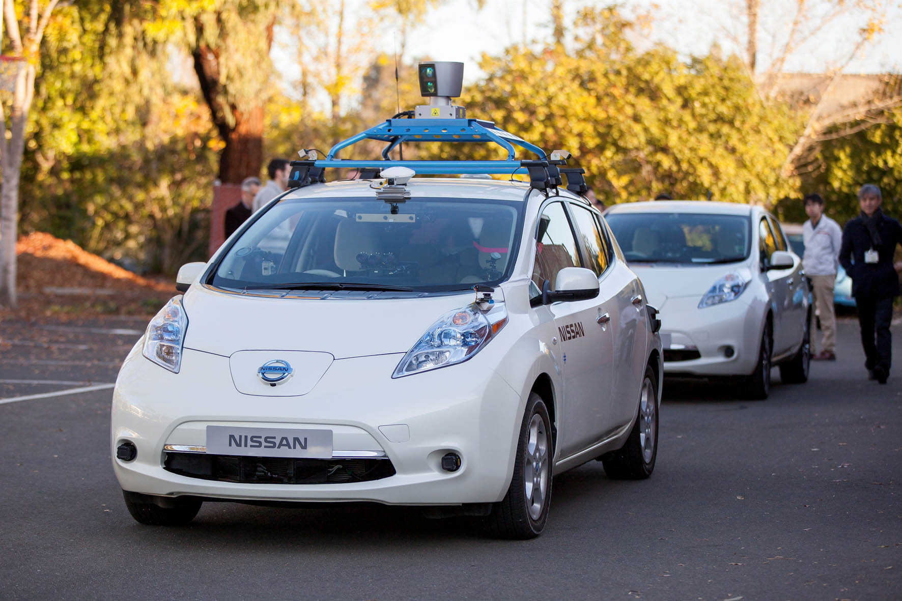 Nissan werkt aan autonoom rijdende auto en zet de eerste stappen in 2016. Vanaf 2020 komen de eerste zelfrijdende auto's op de markt en die kunnen ook in de stad zelf rijden.