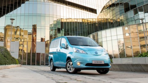 Elektrische personenbus Nissan e-NV200 in gebruik bij Taxi Electric Amsterdam.